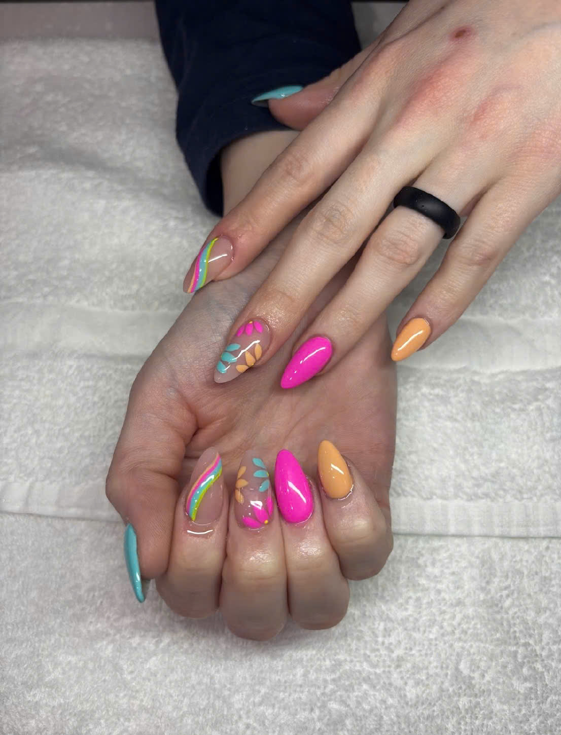 Read more about the article Case Study: Transforming Nails At ZinNailBar – A Client’s Journey